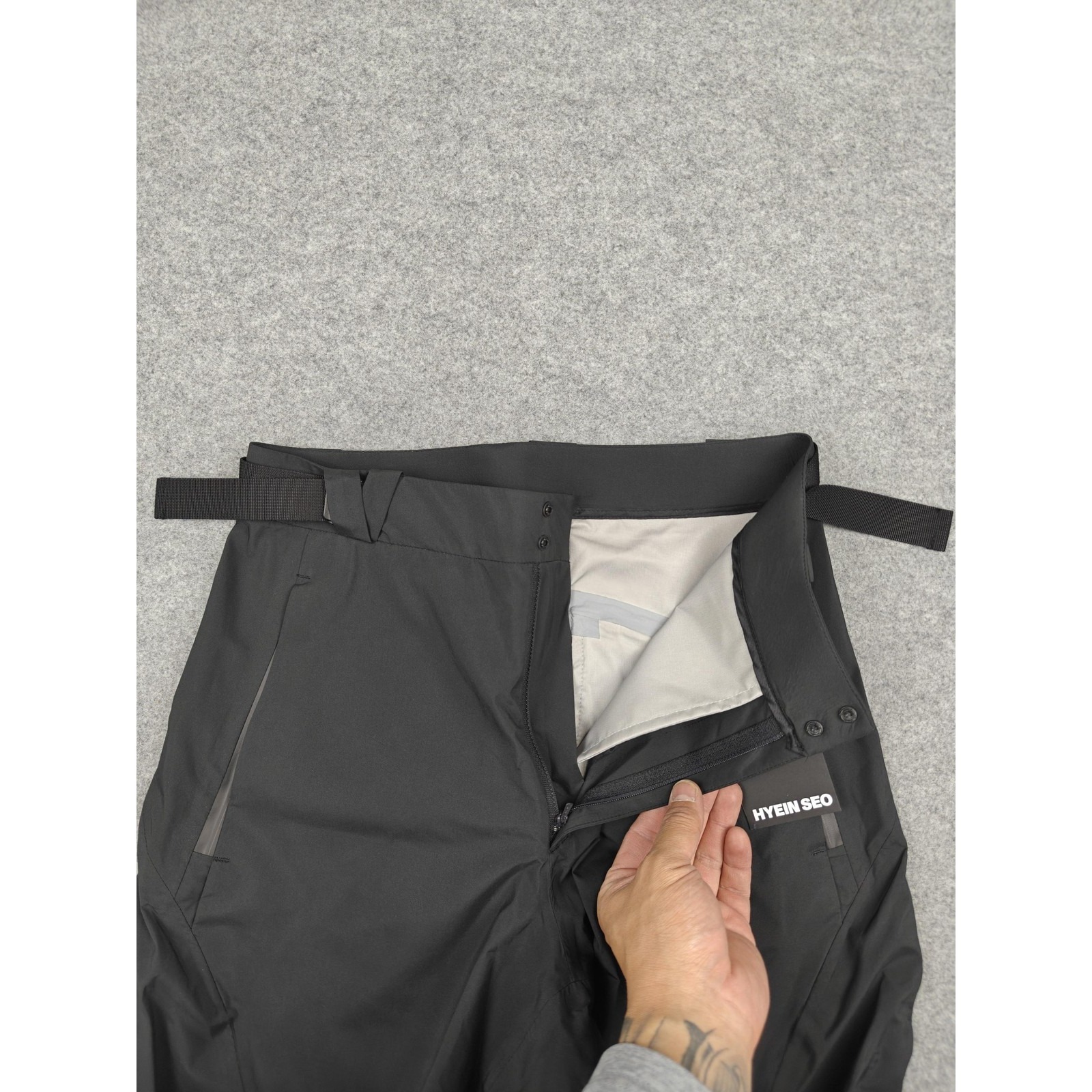 Hyein Seo Pants Womens 1 Black Shell Waterproof Adjustable Ankle Zip Rain Hiking — image 5 of 8